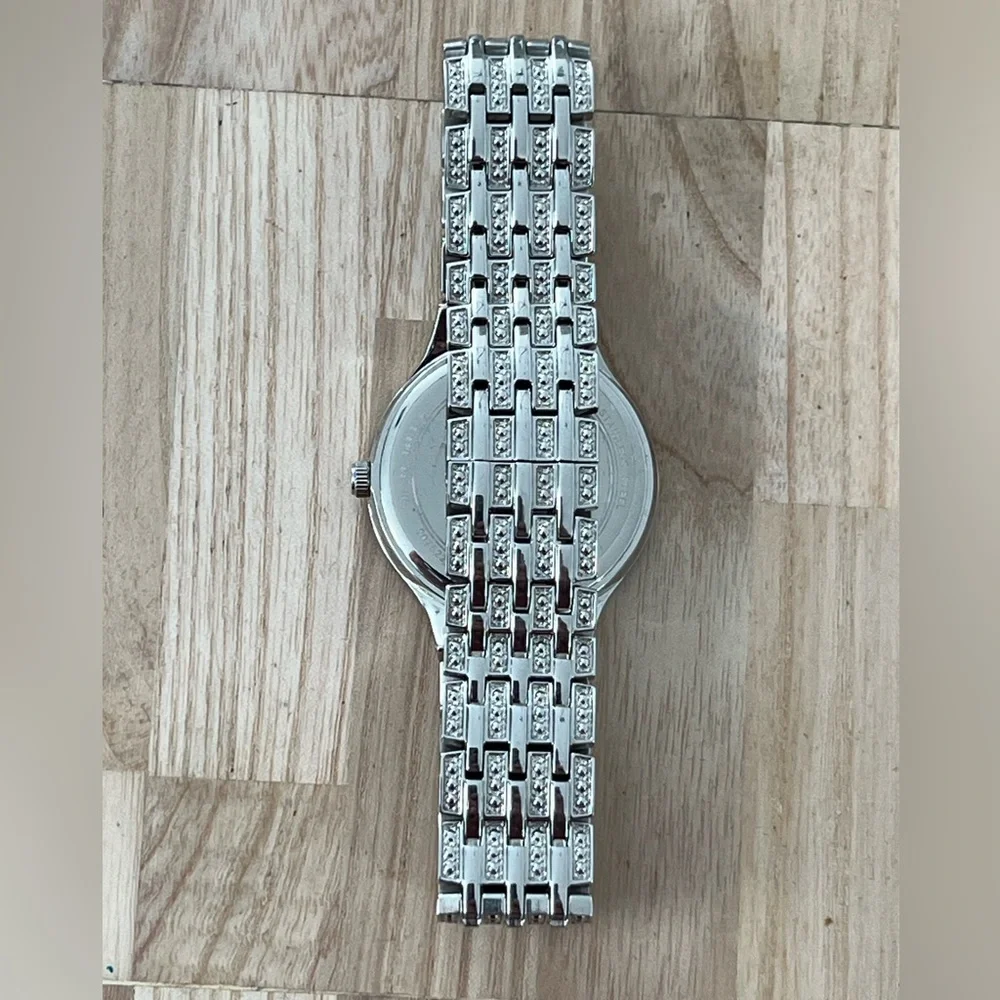 Bulova Swarovski Crystal Ladies Watch Mother of Pearl Face Gorgeous New w/o Tags
